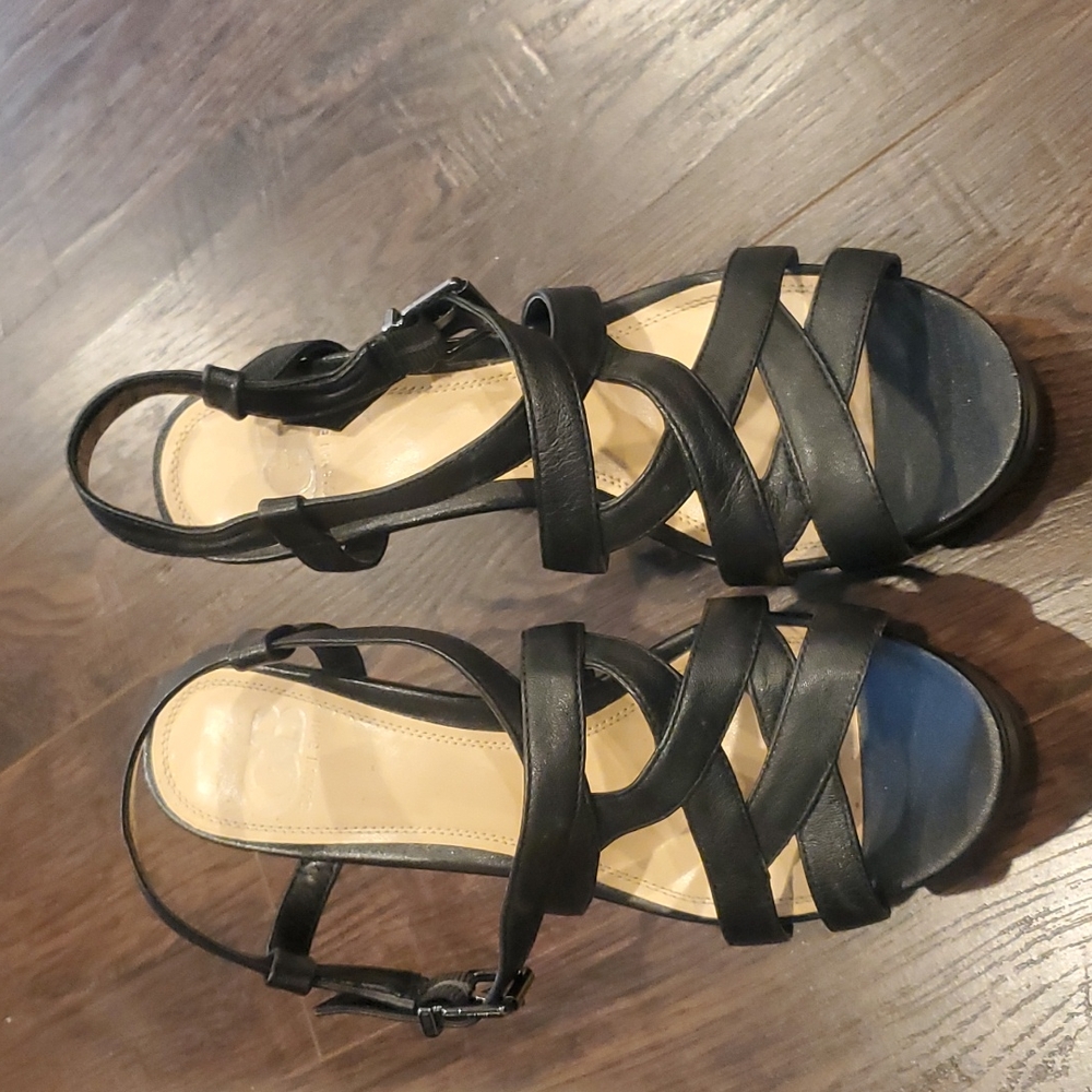 Gianni Bini black wedges